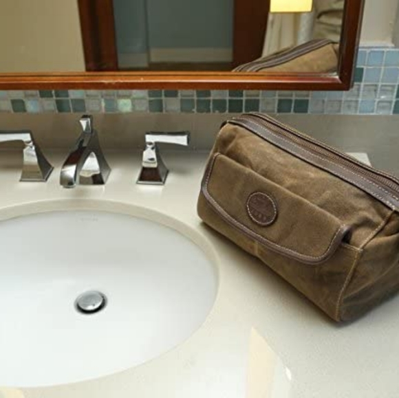 Bayfield Bags waxed canvas and leather toiletry bag - Picture 3 of 10